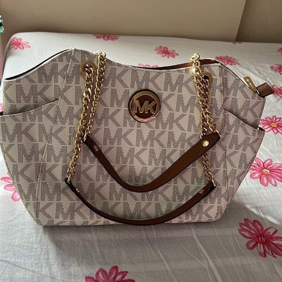 New MK Tote Bag / Micheal Kors Tote Bag . White/Cream, brown with gold handles - Picture 1 of 9